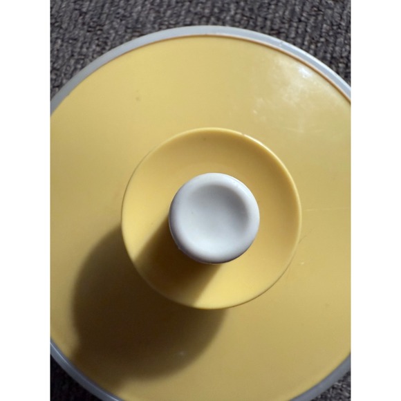 Vintage Tupperware Pitcher Carafe Cream Floral Design with Yellow Lid 874-8 - Picture 8 of 11